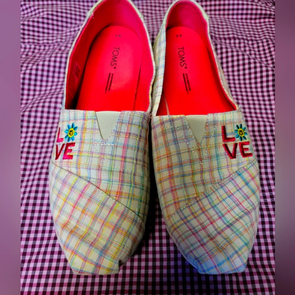 Toms love shoes